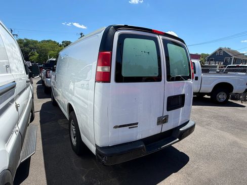 Used 2013 Chevrolet Express 1500 RWD image 2