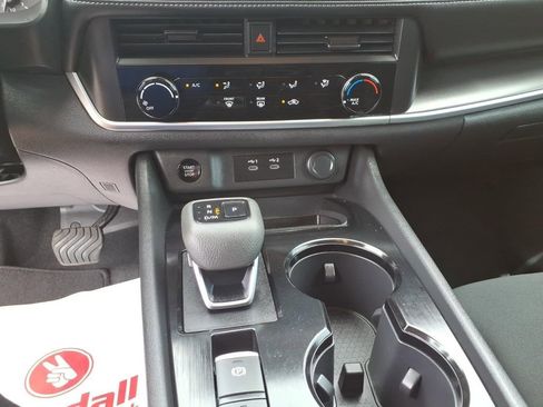 Used 2026 Nissan Rogue S FWD image 22
