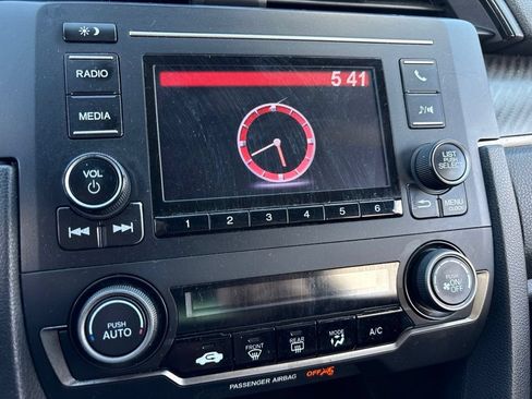 Used 2018 Honda Civic Sport image 22
