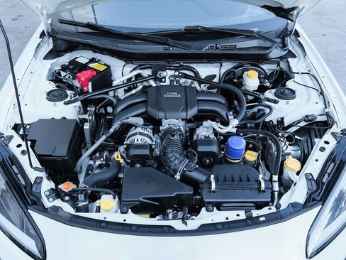 Used 2023 Toyota GR86 Premium RWD image 42
