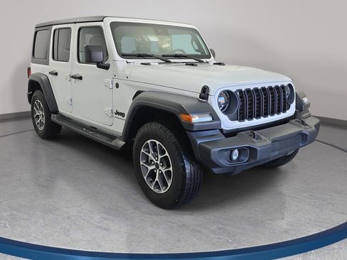 Used 2024 Jeep Wrangler Sport S image 3