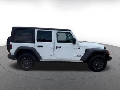 Used 2025 Jeep Wrangler Unlimited Sport AWD/4WD image 16