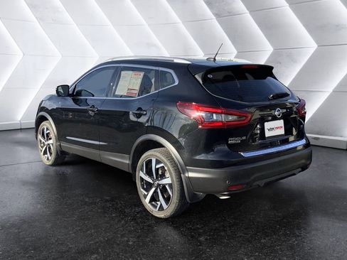 Used 2022 Nissan Rogue Sport SL w/ Premium Package image 6