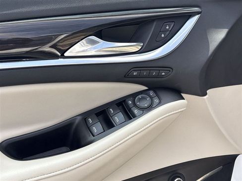 Certified 2018 Buick Enclave Premium AWD/4WD image 22