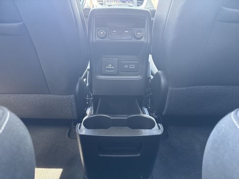 Used 2023 GMC Acadia SLE w/ Driver Convenience Package AWD/4WD image 27