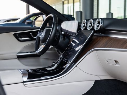 Used 2023 Mercedes-Benz C 300 Sedan image 42
