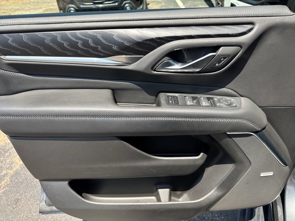 Used 2022 GMC Yukon Denali RWD image 36