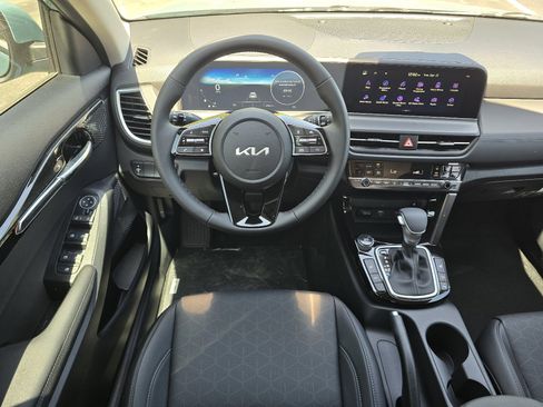 New 2026 Kia Seltos EX FWD image 6