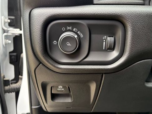 Used 2023 RAM 1500 Big Horn AWD/4WD image 17