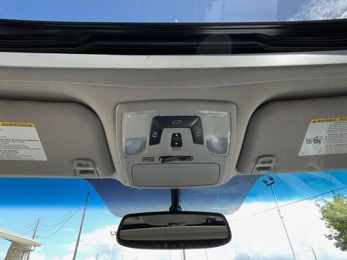 Used 2015 Toyota Sienna XLE w/ XLE Navigation Package image 27