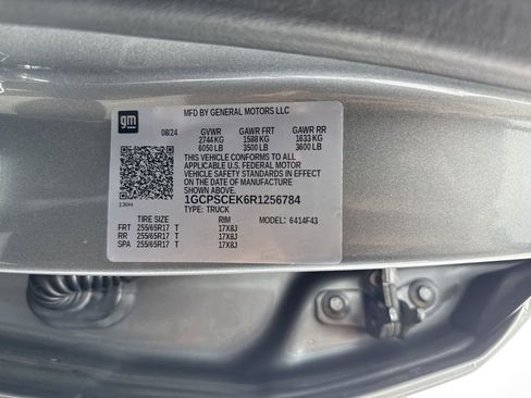 Used 2024 Chevrolet Colorado LT w/ LT Convenience Package II RWD image 26