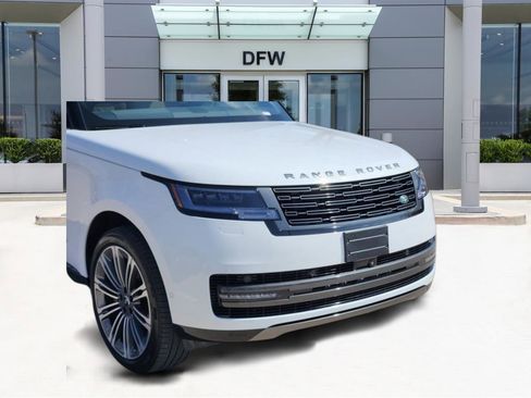 Used 2025 Land Rover Range Rover SE image 9