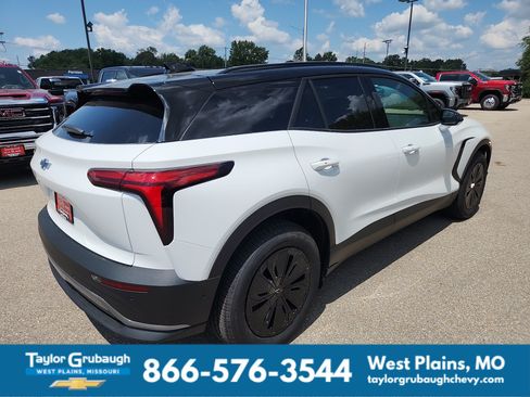 New 2025 Chevrolet Blazer EV LT w/ Super Cruise Package FWD image 8