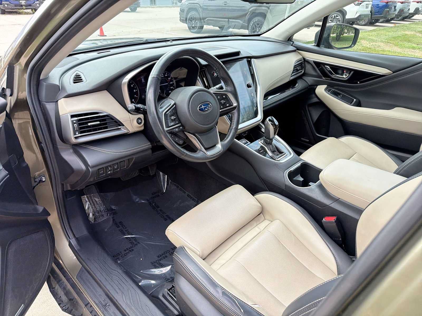 Used 2021 Subaru Outback Limited AWD/4WD image 2
