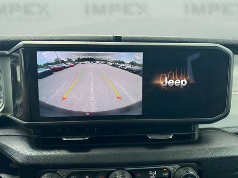 Used 2025 Jeep Wrangler Unlimited Sport AWD/4WD image 16