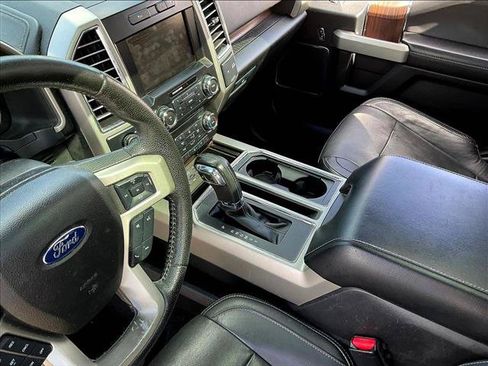 Used 2015 Ford F150 Lariat RWD image 11