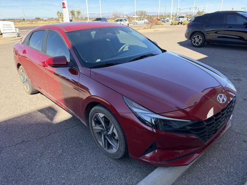 Used 2023 Hyundai Elantra SEL w/ Convenience Package image 7