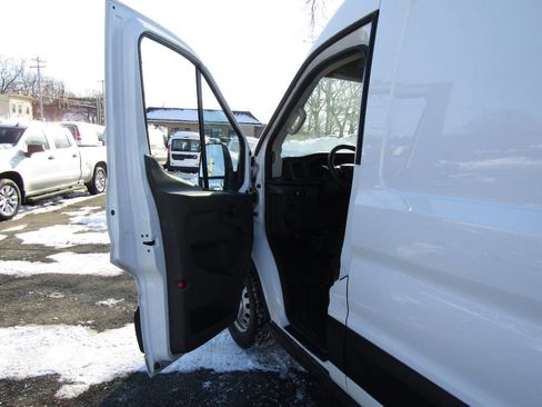 Used 2022 Ford Transit 250 250 AWD 3dr LWB Medium Roof Ca image 20