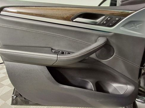 Used 2019 BMW X4 xDrive30i w/ Convenience Package image 16