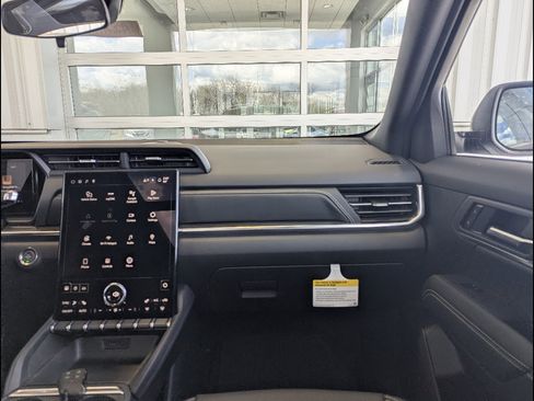 New 2026 GMC Terrain Elevation image 4