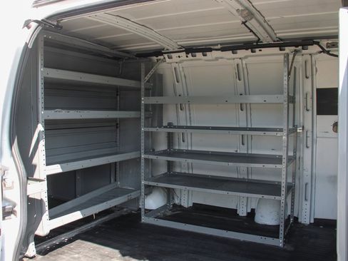 Used 2014 Chevrolet Express 2500 image 13