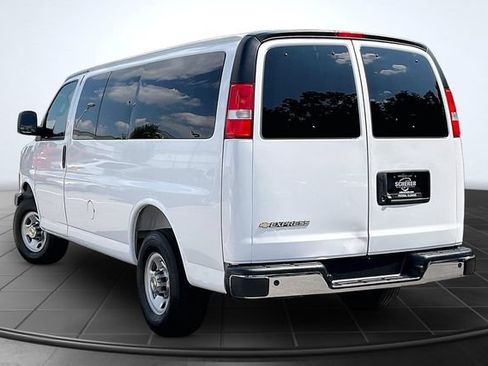 Used 2025 Chevrolet Express 2500 LT w/ LT Preferred Equipment Group RWD image 14