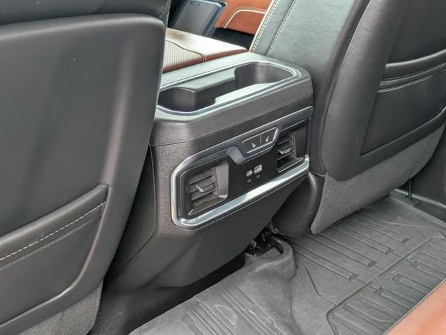 Used 2024 GMC Sierra 3500 Denali Ultimate AWD/4WD image 32