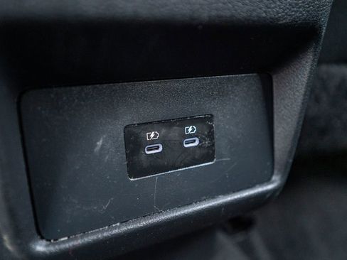 Used 2024 Nissan Rogue SV AWD/4WD image 32