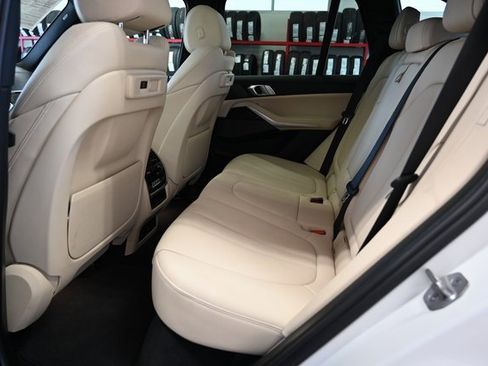 Used 2021 BMW X5 xDrive40i w/ Premium Package image 12