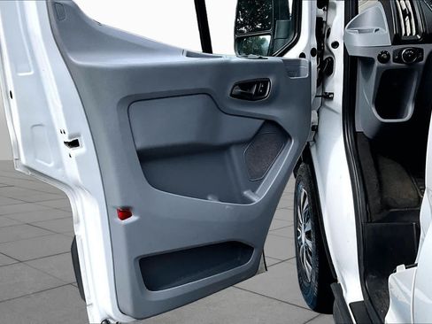 Used 2017 Ford Transit 150 XLT RWD image 28