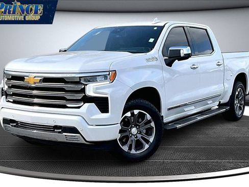 Used 2022 Chevrolet Silverado 1500 High Country w/ Z71 Off-Road Package image 1