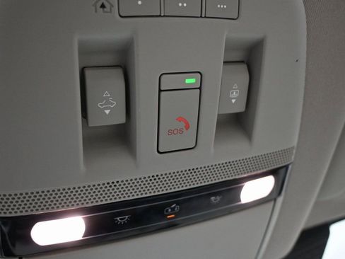 Used 2023 Nissan Ariya EMPOWER+ image 21