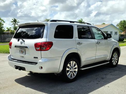 Used 2015 Toyota Sequoia Platinum RWD image 19