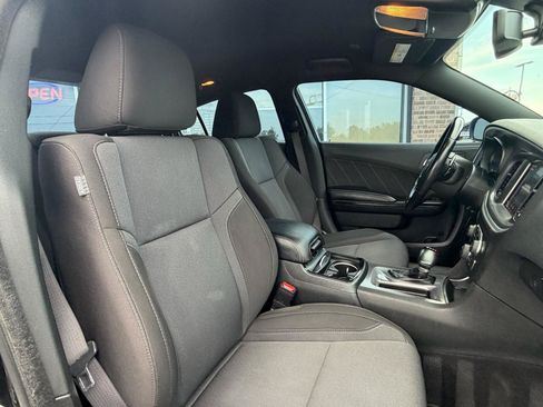 Used 2019 Dodge Charger SXT w/ Blacktop Package AWD/4WD image 24