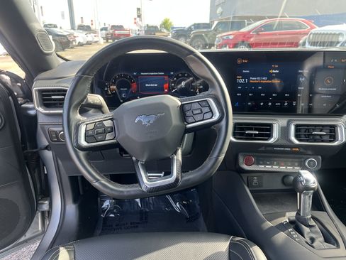 Used 2025 Ford Mustang Premium RWD image 28