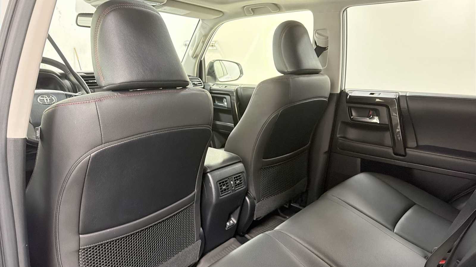 Certified 2020 Toyota 4Runner TRD Off-Road Premium w/ Moonroof Package AWD/4WD image 26