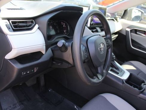 Certified 2025 Toyota RAV4 XLE FWD image 53