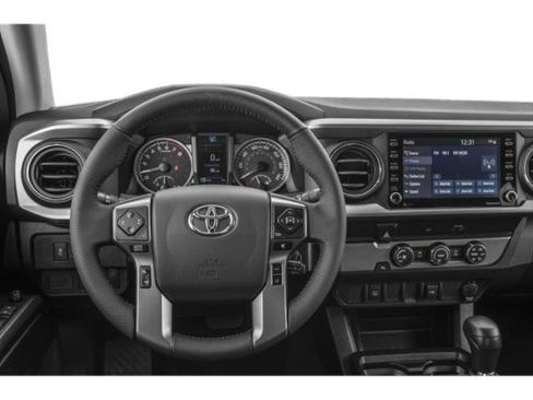 Used 2022 Toyota Tacoma TRD Off-Road AWD/4WD image 7