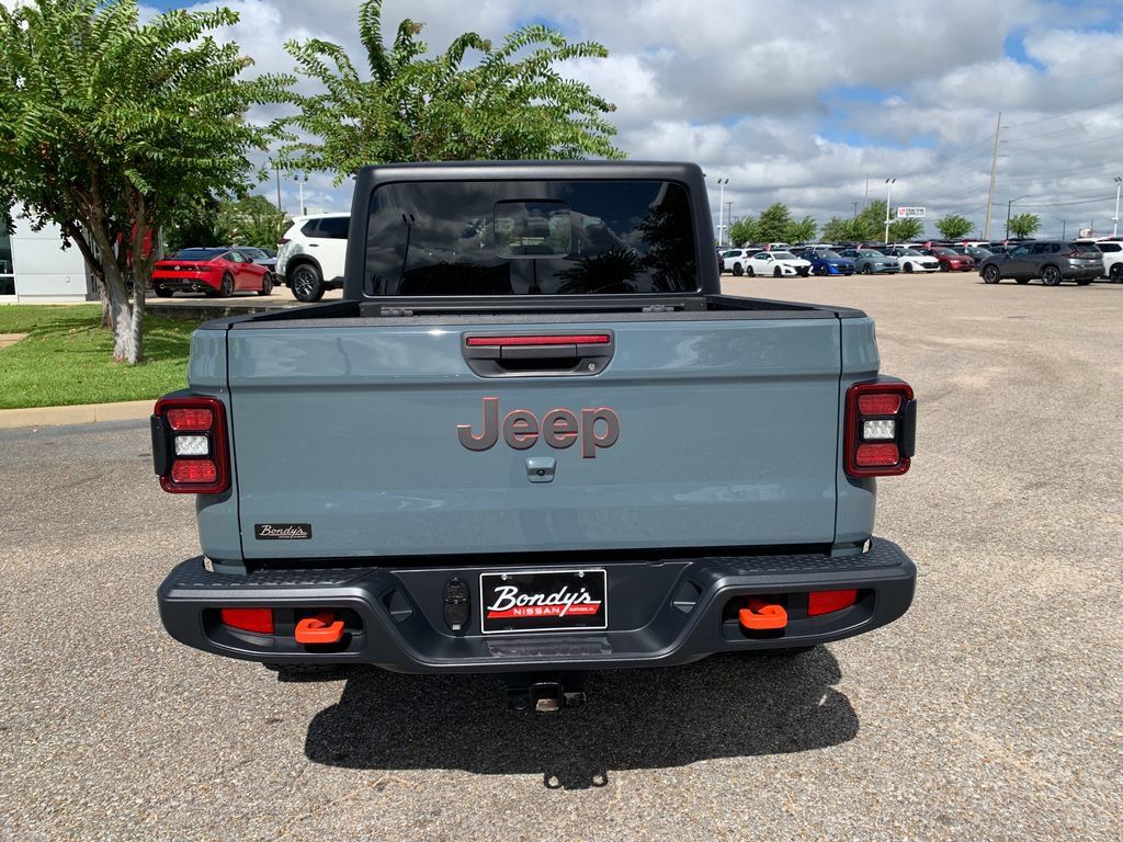 Used 2024 Jeep Gladiator Mojave w/ Convenience Group AWD/4WD image 6