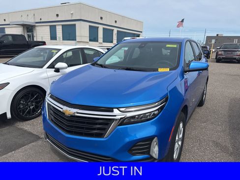 Used 2024 Chevrolet Equinox LT AWD/4WD image 1