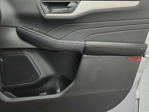Used 2022 Ford Escape SE FWD image 28