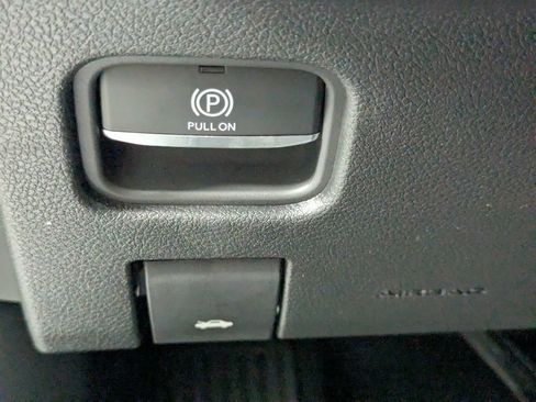 New 2025 Jeep Grand Cherokee L Altitude RWD image 16