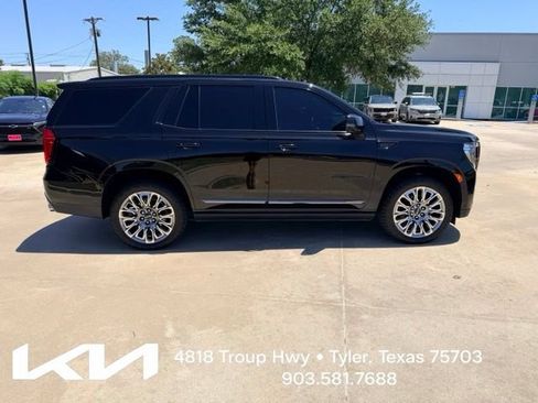 Used 2023 GMC Yukon Denali Ultimate AWD/4WD image 14