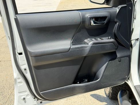 Used 2019 Toyota Tacoma TRD Pro AWD/4WD image 12