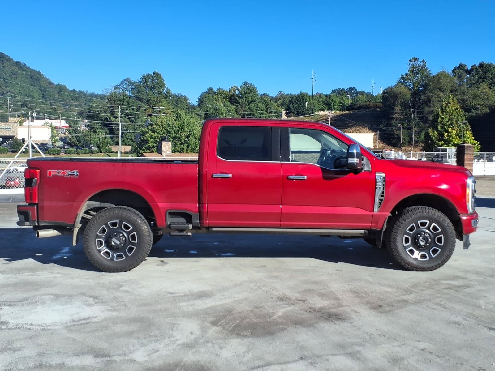 Used 2023 Ford F250 Platinum w/ FX4 Off-Road Package AWD/4WD image 2