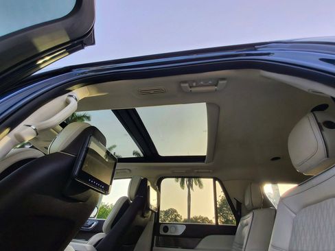 Used 2020 Lincoln Navigator L Black Label AWD/4WD image 19