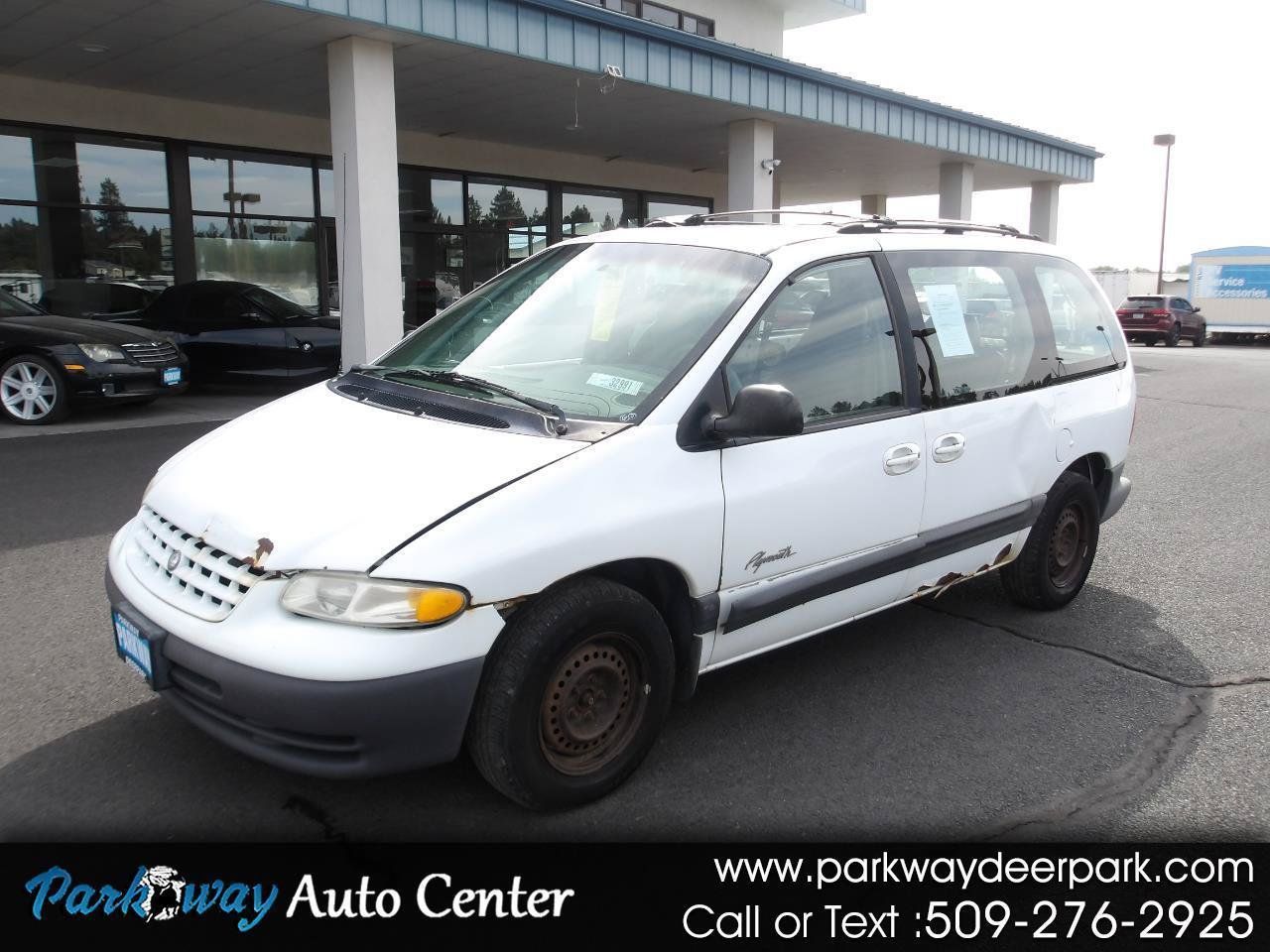 Used 1999 Plymouth Voyager FWD image 1