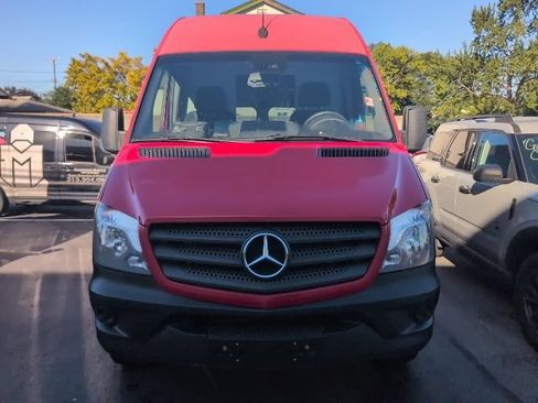 Used 2017 Mercedes-Benz Sprinter 2500 image 2