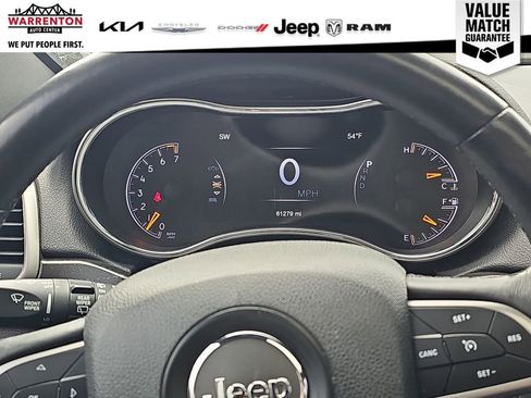 Used 2018 Jeep Grand Cherokee Altitude AWD/4WD image 24