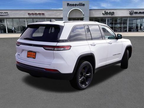 New 2026 Jeep Grand Cherokee Limited w/ Limited Altitude Package AWD/4WD image 5